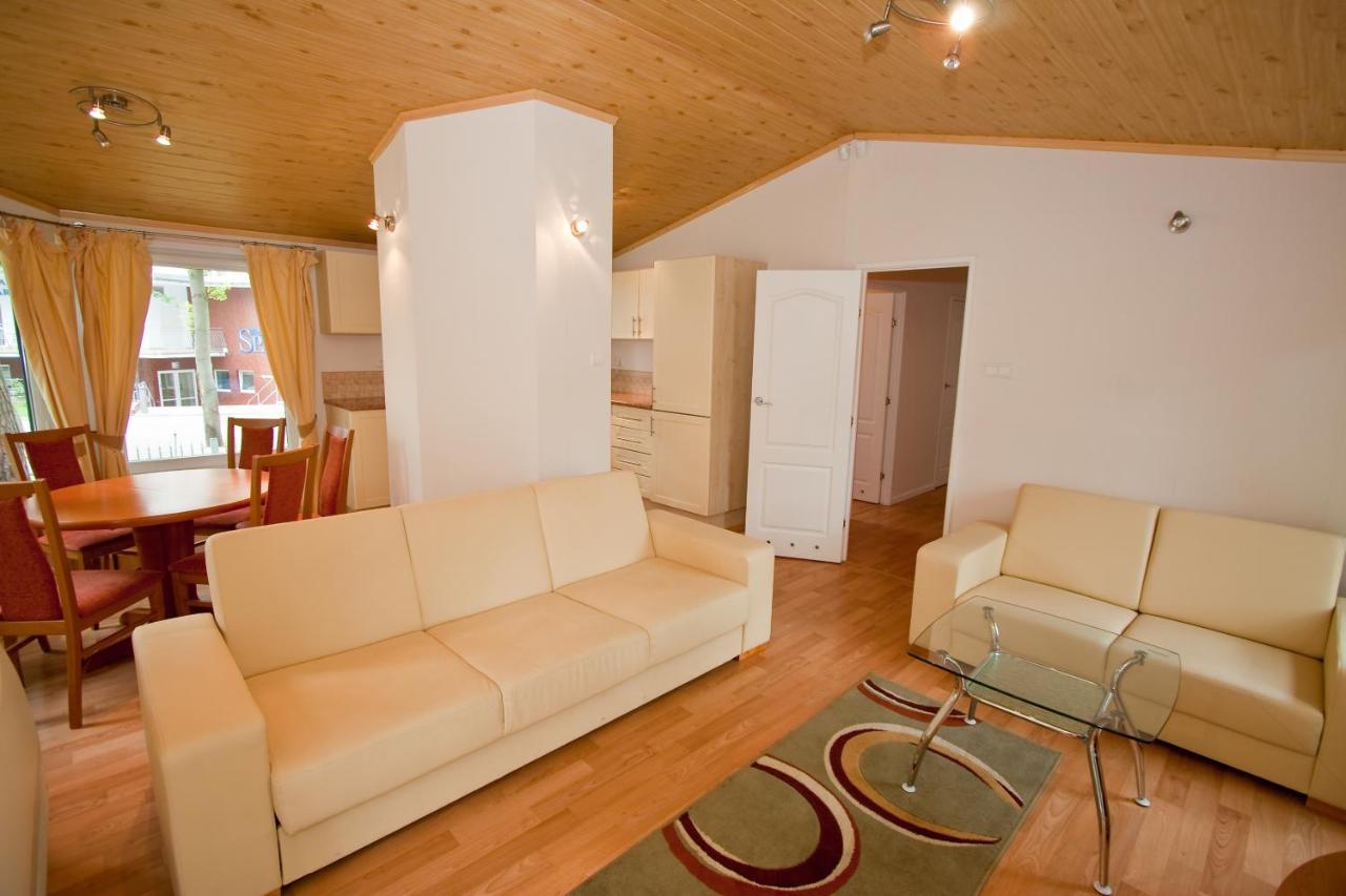 Hotel Ow Gromada Pod Bukami Miedzyzdroje Exterior foto