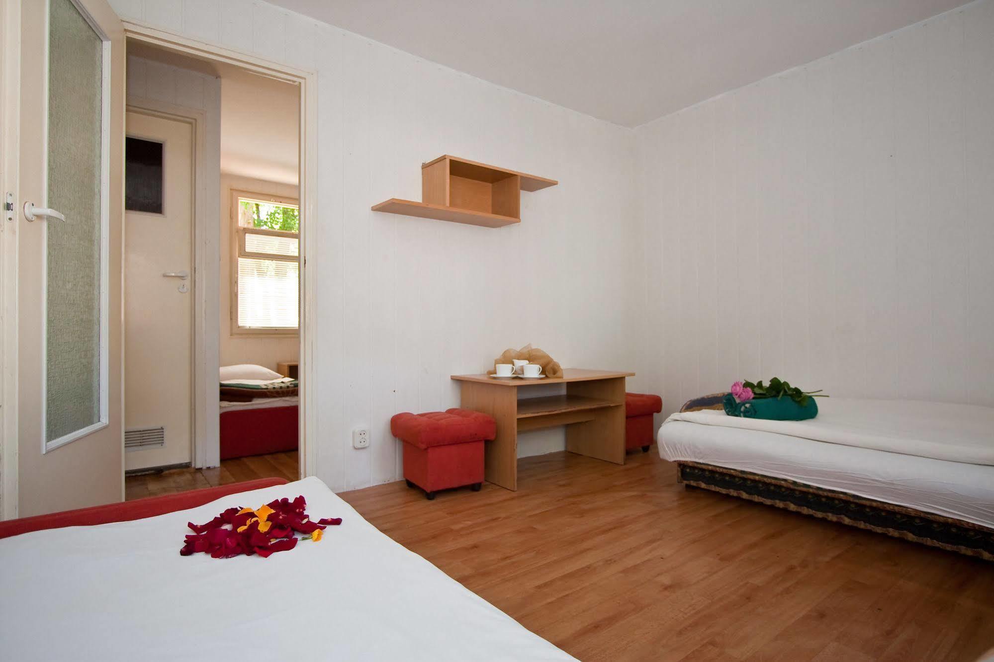 Hotel Ow Gromada Pod Bukami Miedzyzdroje Exterior foto